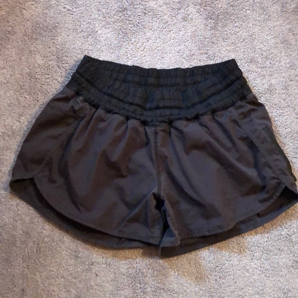 Lululemon Tracker Short V